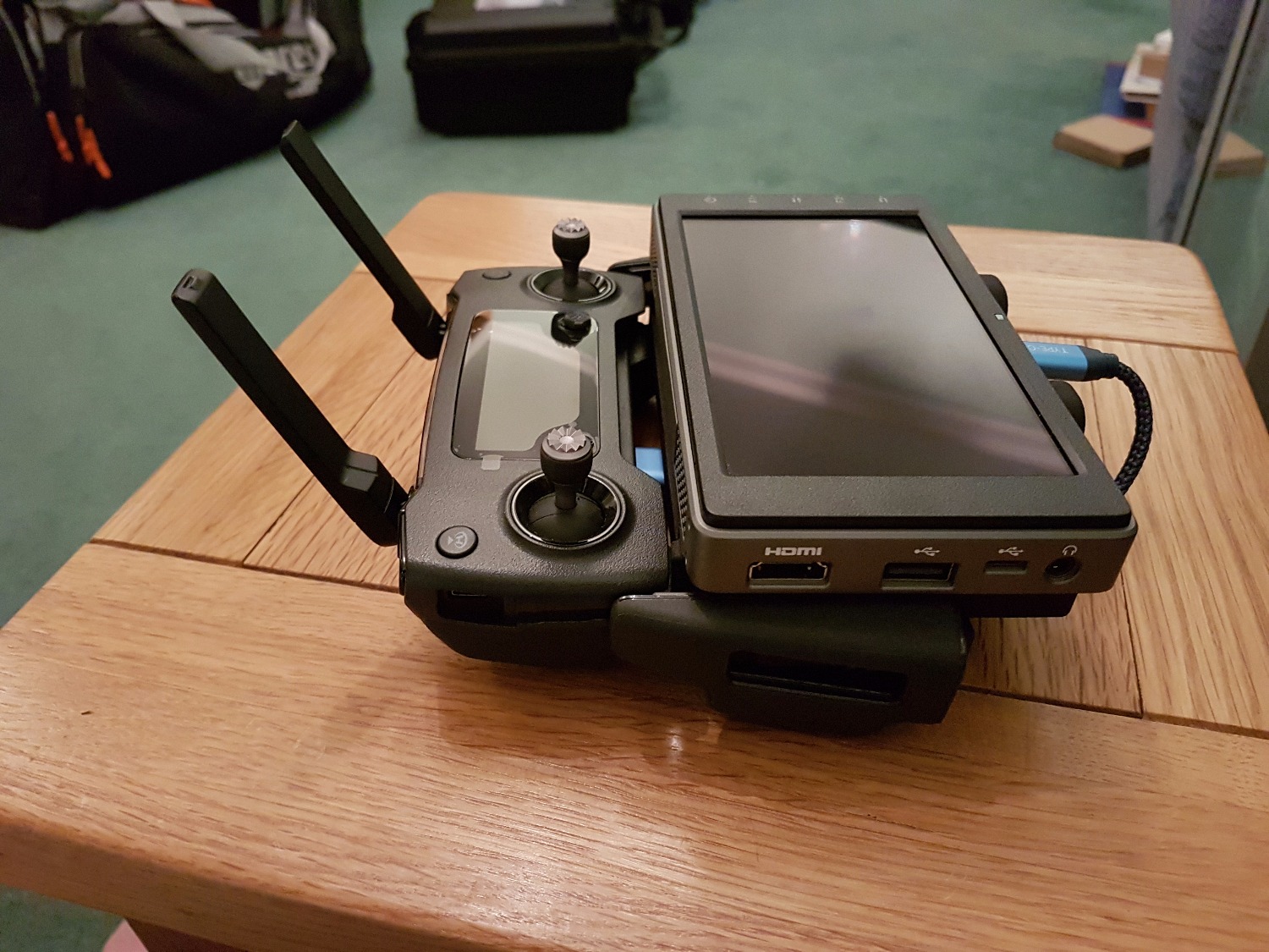 dji crystalsky mavic pro